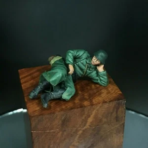 1/35 gebaut und bemalt WWII Deutscher Soldat im Mantel in Ruhe eine Figur Modell - Bild 1 von 8