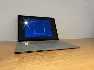 Microsoft Surface Laptop - i7-7660U - 16GB RAM - 512GB SSD *SWOLLENBATTERY* - Picture 1 of 11