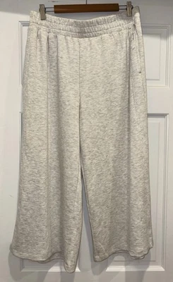 Danskin Women’s Wide Leg Capri Pants, Size Large - Image 1 of 4