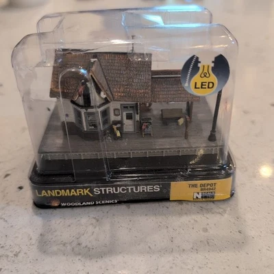 Landmark Structures N Scale  - The Depot –Lighted - Brand New - Image 1 of 4