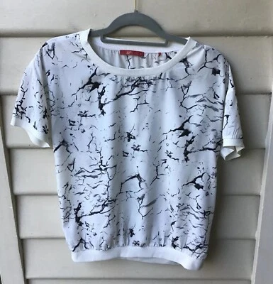 Esprit EDC Sz S 8 10 White Black Marble Print Top Blouse Short Sleeve Small EUC - Image 1 of 4