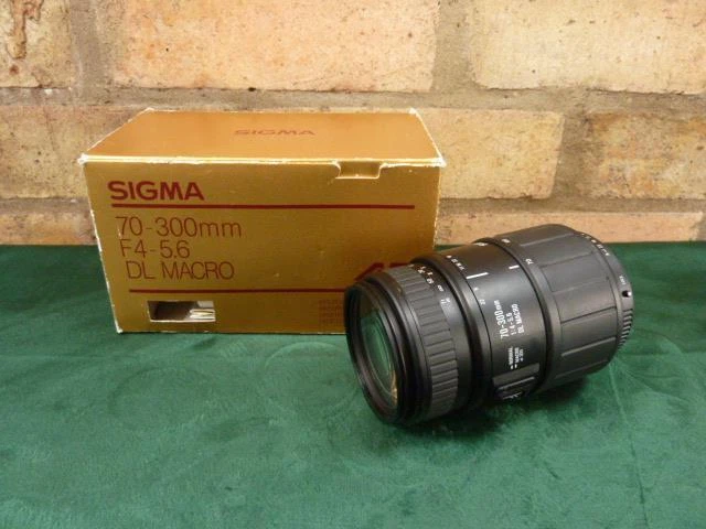 nice Sigma DL Macro Lens 1:4-5.6  70mm-300MM Pentax AF Bayonet mount Zoom lens - Image 1 of 1
