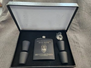 Unbranded Flask Set w/ 4 Metal Shot Glasses in Wooden Box New - Picture 1 of 8