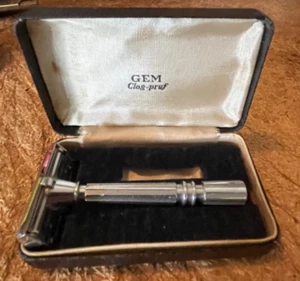 Vintage GEM Micromatic Clog Pruf Single Edge Safety Razor - Picture 1 of 6