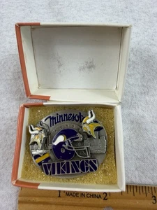 NFL Minnesota Vikings 4-in-1 Trinket Box (spilla, collana, orecchini, confezione regalo) - Foto 1 di 6