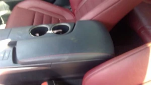 M37       2012 Right Side Valve Cover 300564 - Picture 1 of 9