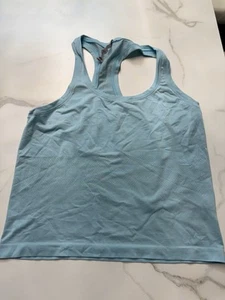 Camiseta sin mangas Lululemon Swiftly Racerback talla 8 azul claro para mujer longitud carrera - Imagen 1 de 5