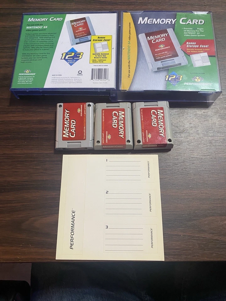 Tarjeta de memoria Nintendo 64 con estuche de almacenamiento con tres tarjetas de memoria Foto 1 de 1