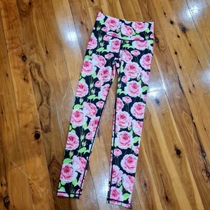Women's size XS 'TEREZ NEW YORK' Gorgeous rose print ankle length leggings - EUC - Picture 1 of 7