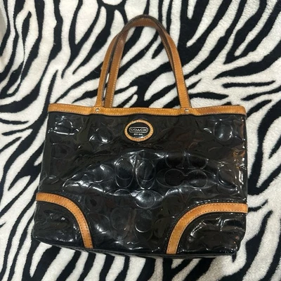Coach Peyton Embossed Black Patent Leather HOBO Handbag See Photos  Pre-Owned - Image 1 of 4