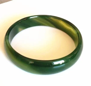 New Genuine Natural green agate jade bangle bracelet big size 68mm +box - Picture 1 of 1