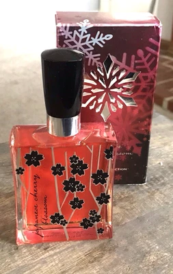 Bath & Body Works JAPANESE CHERRY BLOSSOM Eau de Toilette 2,5 oz RARO Frete Grátis - Imagem 1 de 2