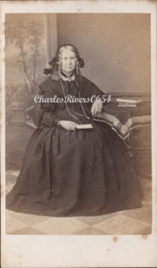 TONBRIDGE WELLS CDV LADY NAMED "ELEANOR LONGLEY" HAIR IN RINGLETS FASHION #D331 - Picture 1 of 2