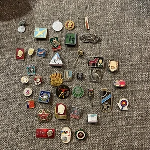 Lot of ( 37 ) Russian Soviet Pins - Sports Olympics Politics Lenin - BEAUTIFUL ! - Picture 1 of 7