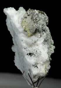 62 CARATS NATURAL TITANITE SPHENE MINERAL FROM PAKISTAN, (Gv-1) - Picture 1 of 8