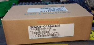 1PCS NEW YASKAWA SERVO MOTOR SGMAH-04AAA4SB - Picture 1 of 1