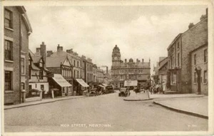 PRINTED POSTCARD OF HIGH STREET, NEWTOWN, MONTGOMERYSHIRE, WALES BY VALENTINE'S - Picture 1 of 2