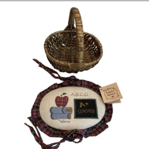 Valerie Sockwell Teacher Basket Folk Art Appliqué Appreciation Red Check w Tags - Picture 1 of 12
