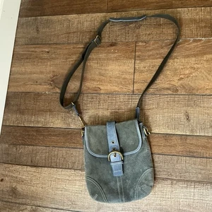 VINTAGE Coach Wildleder Umhängetasche grün blau Lederbesatz Messingschnalle Handtasche Damen - Bild 1 von 14