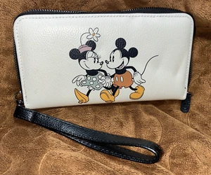 Disney Micky Minnie Mouse Wallet Aldi 2024 Limited Edition Wristlet 7.5”x 4” - Picture 1 of 7