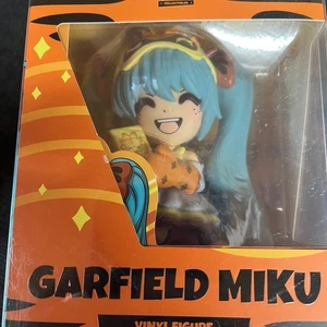 Hatsune Miku x Garfield YouTooz Anime Figure NIB Gama Nickelodeon Collectible - Picture 1 of 9