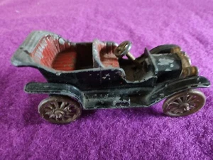 Vintage TOOTSIE TOY Ford Model T Car - Picture 1 of 6