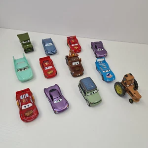 Paquete de 12 piezas de juguetes de Disney Cars algunos raros - Imagen 1 de 5