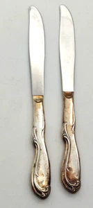 Lote De Colección De 2 Cuchillos De Mesa 1959 Rogers Bros Celebration Plateado - Imagen 1 de 4