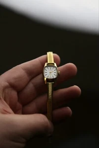 DUGENA Damen Uhr • Mechanische Vintage Armbanduhr ( Funktioniert Nicht ) - Bild 1 von 8