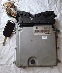 HONDA CIVIC ENGIME CONTROL UNIT ECU & KEY 37820-R3L-G05 0281019179 - Picture 1 of 8