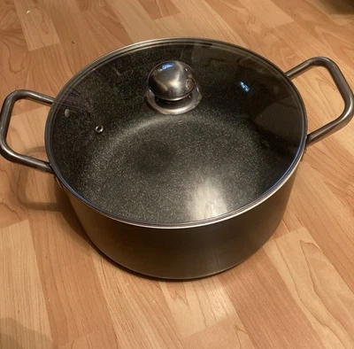 Domo Diametro 11" Stock GRANDE Pentola Padella Alluminio con Coperchio in Vetro Made in Italy USATO - Immagine 1 di 4