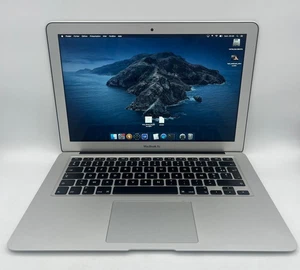 💻 MacBook Air 13” (2017) - i5 - 1.8 GHz - 256 Go - 8 Go Mémoire - AZERTY 💻 - Afbeelding 1 van 6
