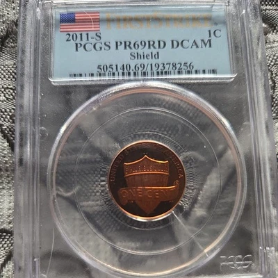2011 S 1C Lincoln Cent PCGS PR69DCAM shield First Strike - Image 1 of 4