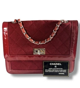 Chanel Vintage Red Quilted Jersey & Patent Leather Reissue Flap Bag • Series 6 - Bild 1 von 21