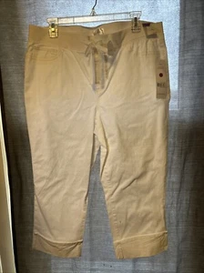 White NWT Women Capri Pants Size Large Comfort Stretch Cotton - Picture 1 of 5