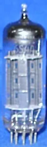 6S4 A TUBE SYLVANIA NUOVO CON SCATOLA TESTATO E IMBALLATO VINTAGE COMMERCIALE ECCEDENZA - Foto 1 di 3