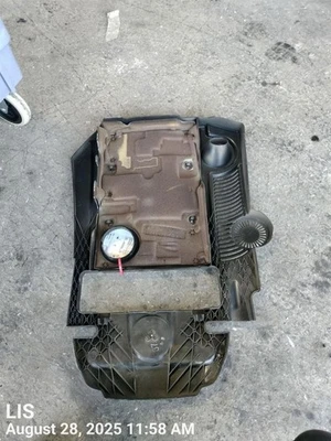 CAJA FILTRO AIRE 2710940304 2012-2015 MERCEDES-BENZ C250 Foto 1 de 4