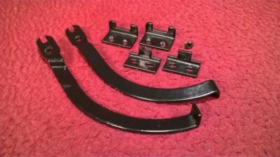 JAGUAR XJS V12 1978 CUPÊ - FERRAGEM DE MONTAGEM PARA PORTA-LUVAS - Imagem 1 de 2