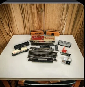 Trains Atlas Ho Snap Switch tracks And Tanker Carriers And Others RARE Vtg - Picture 1 of 24