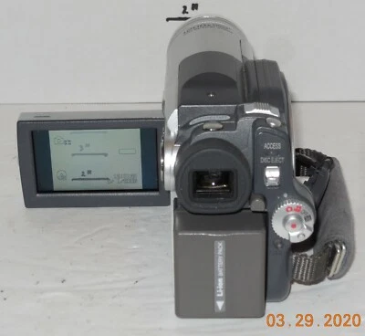  Hitachi DZ-BX35A DVD Camcorder 24x Optical Zoom SD Card Video Camera - Image 1 of 4