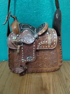 Genuine Leather Cowboy Saddle Fur Lined Horse Tackle Stirrups 10 x 11" Purse Bag - Picture 1 of 5