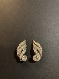 Rare Vintage Elsa SCHIAPARELLI Rhodium Plated Clear Rhinestones Clip On Earrings - Picture 1 of 8