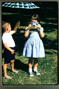 Someone taking Photo with Camera in 1960, Kodachrome Slide t8b - Picture 1 of 2