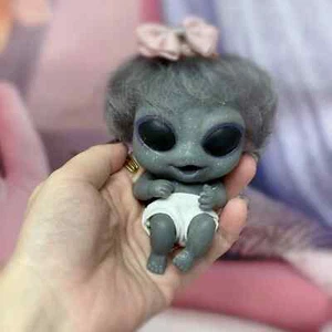 Palm Silicone Alien Reborn Baby Dolls Fatto a Mano Realistico Corpo Completo Morbido - Foto 1 di 8