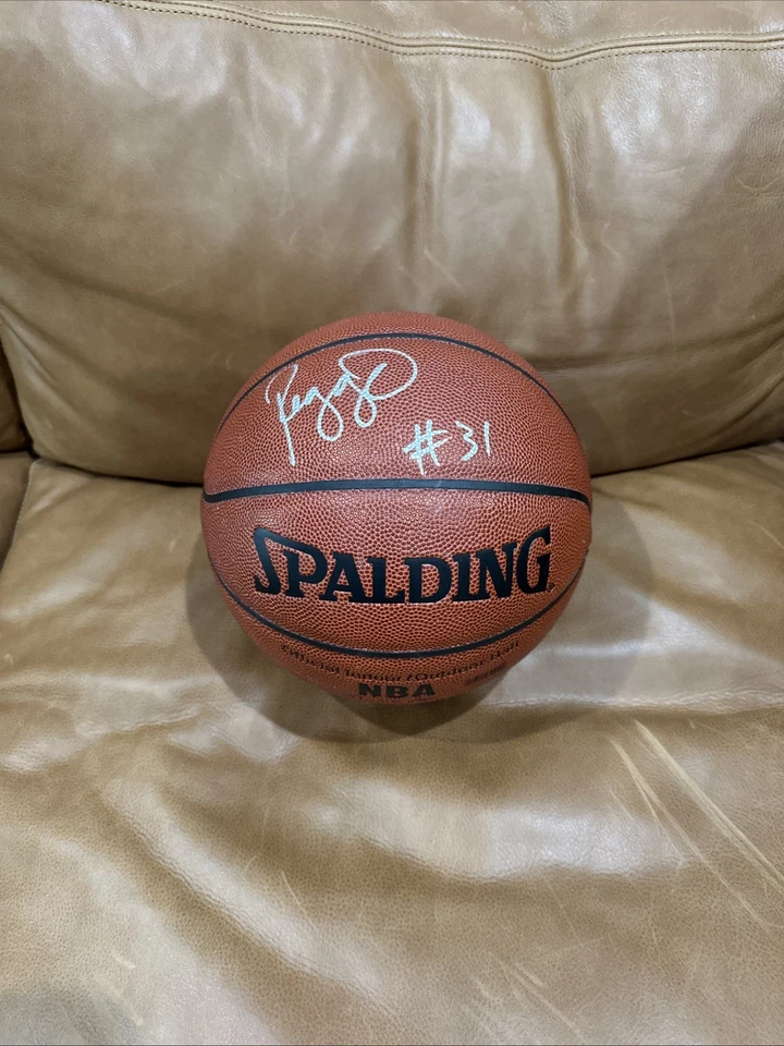 Aro de baloncesto Spalding autografiado por Reggie Miller Indiana Pacers Foto 1 de 1