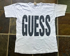 Camiseta de ambos lados con logotipos de gran tamaño GUESS rara de los años 90, hecha en EE. UU. Mediana - Imagen 1 de 10