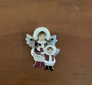 Enamel Pin - Alaskan Eskimo mother child - Picture 1 of 5