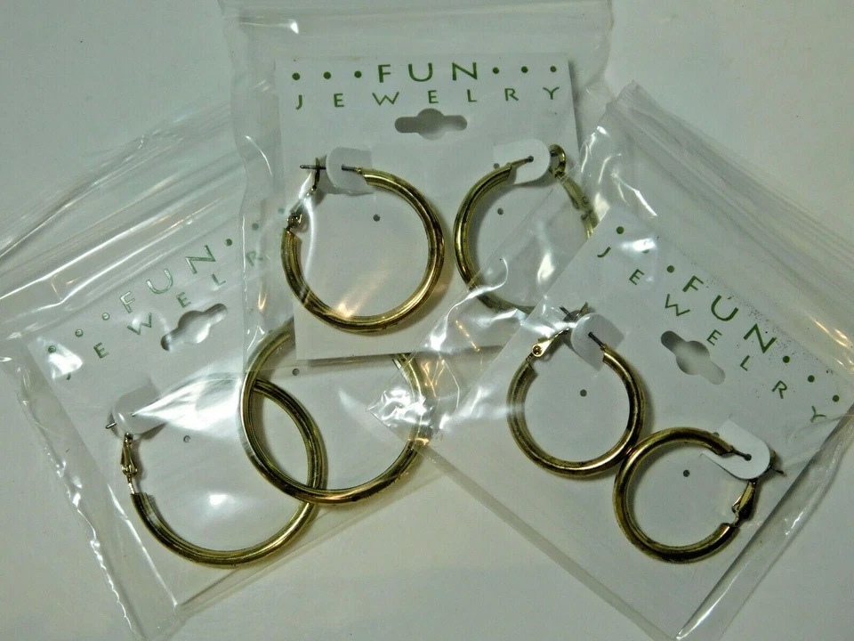 Nwt Spaß Schmuck Mode Ohrringe-Ohrstecker Piercied Reifen Set 3 Rund Goldton B18 - Bild 1 von 1