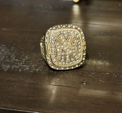 Réplica de anillo de campeonato de la Serie Mundial 1999 New York Yankees Mariano Rivera Foto 1 de 3