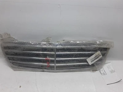 Grelha frontal superior cromada Mercedes 203 C230 C240 C320 C280 2038800183 - Imagem 1 de 4